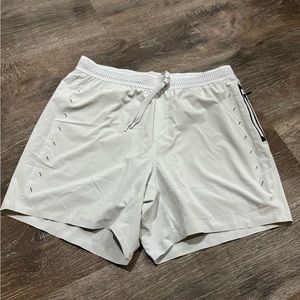 Ten thousand session short, 5”, light grey, excellent (never worn)